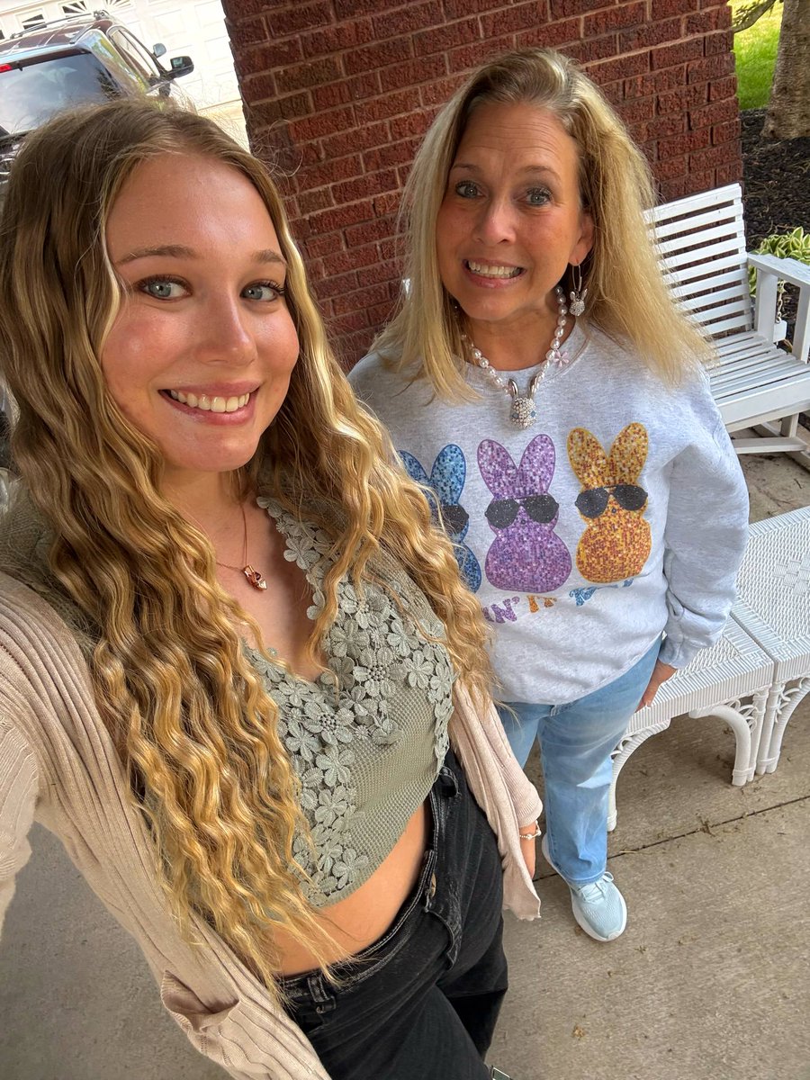 Domo70J's tweet photo. Happy Easter 🐰! https://t.co/brJHkWnnT6