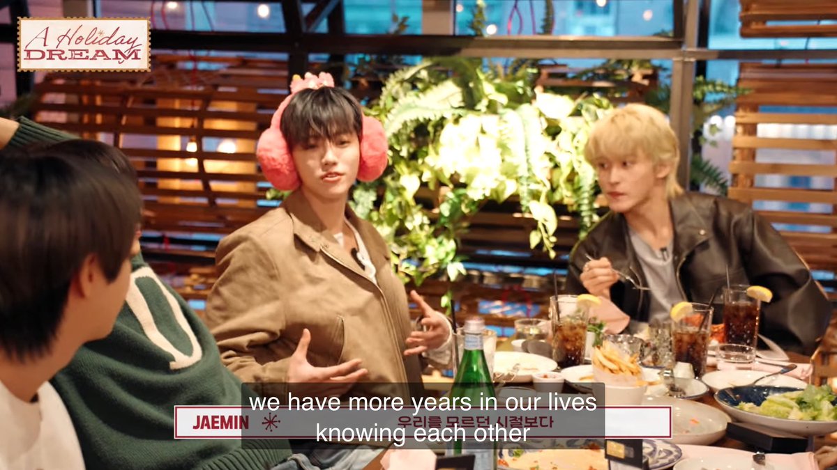 my25thofaugust's tweet photo. 7dream friendship is sooo healthy yet silly.. they did a pinky promise and obsessed with matching items, known each other for almost all of their life and wanted to be together forever so bad 😖 https://t.co/vJpvHbrXIV