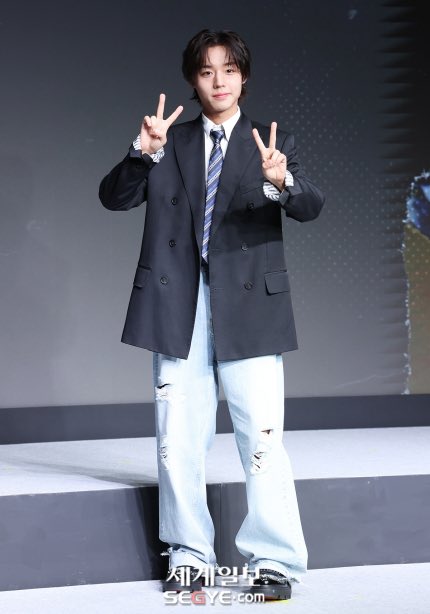 [포토] 박지훈 '깜찍한 브이' (출처 : 네이버 연예) naver.me/54LD1HKG 

#박지훈 #PARKJIHOON #연시은 #넷플릭스 #약한영웅 #약한영웅_Class2 #WeakHero_Class2