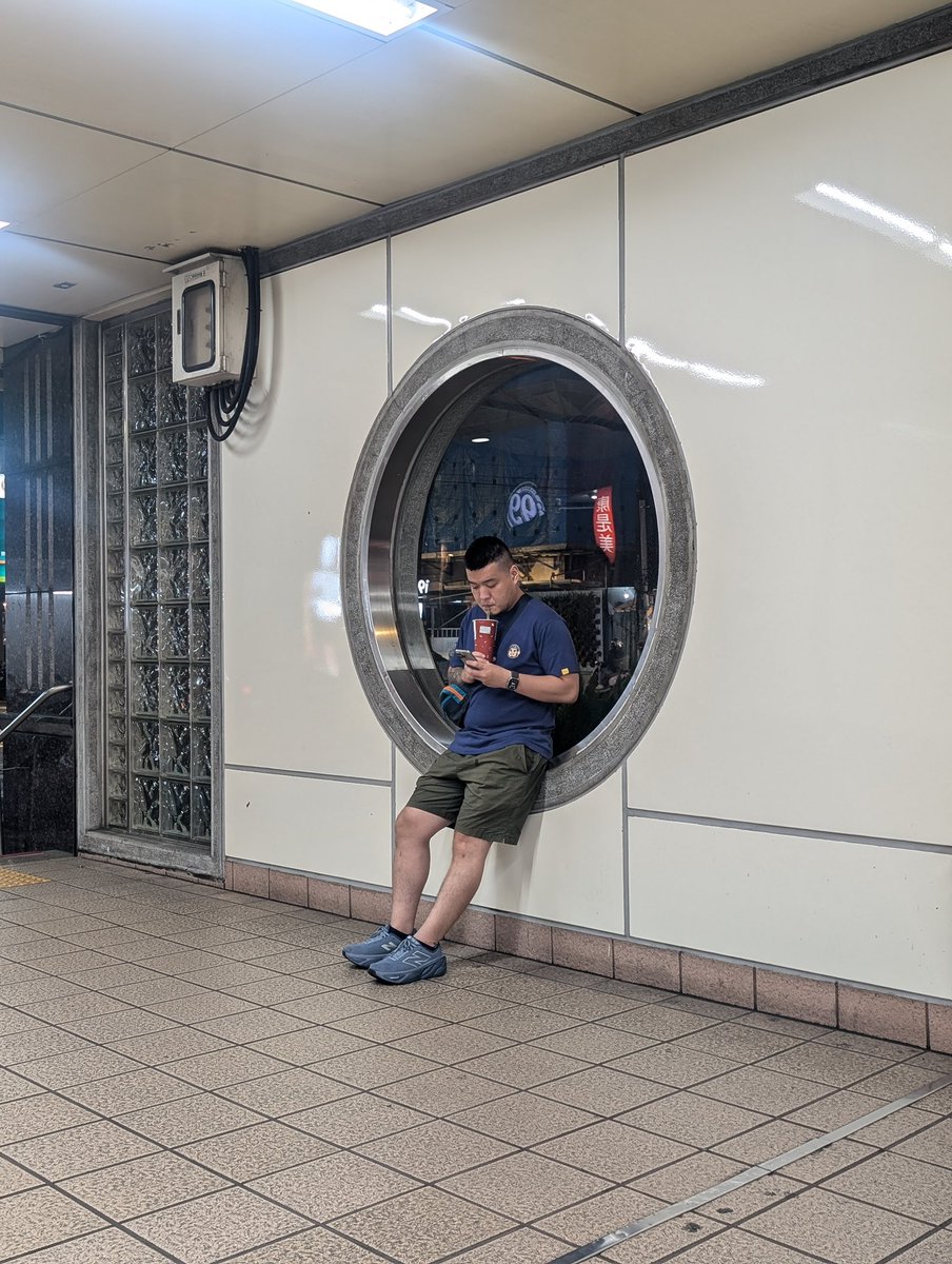 我有顆引人注目的大肚肚(=´ᴥ`)