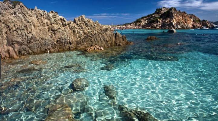 flight_chan's tweet photo. 【予算35万円】（3泊4日）

サルデーニャ島 in イタリア🇮🇹

イタリア本土、フランス本土、シチリア島からフェリーで行くんだけど、イタリアのリゾート地って言われてるだけあってほんっっとうに綺麗…ご飯もうまうまで当分のバケーションはここにする…♡ https://t.co/fIPETzmNhU