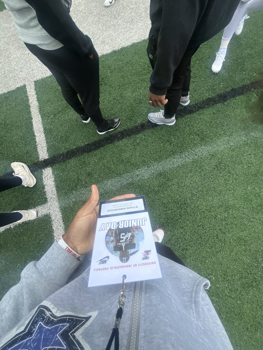 Had a great time at <a href="/UIndyFB/">UIndy Football</a> can’t wait to be back!! <a href="/coachburke89/">Robert Burke</a> <a href="/FantNacarius/">Coach Fant</a>
