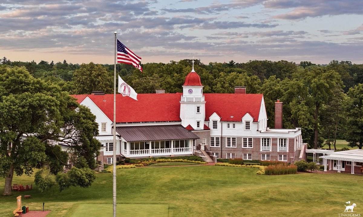 Felt like a good night for some Chicago Golf Club shots.

Then again, is there ever a bad night for Chicago Golf Club shots?