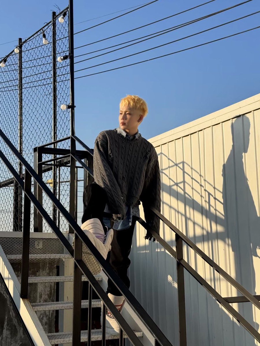 우리 현석이형 생일 축하하고 항상 너무 귀엽고 멋있고 든든한 맏형으로 있어줘서 고마워 앞으로도 형 옆에서 든든한 동생으로 있을게 오늘 하루도 좋은 일만 있길 바래 사랑해 
#해피현석데이 #박정우 #PARKJEONGWOO