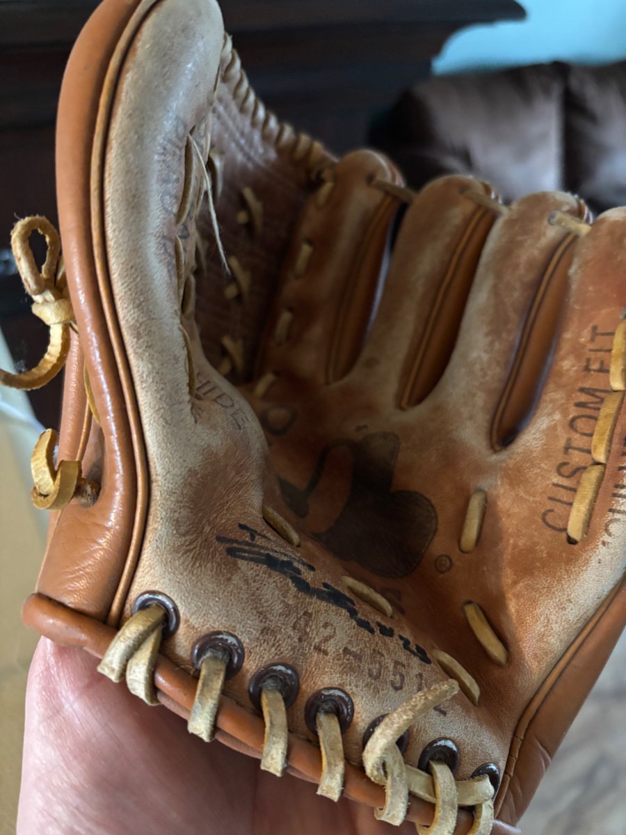 burrell_w's tweet photo. @exposcardboards Nah dude.
Who is rocking this bad boy? https://t.co/J2bI1YfXgp