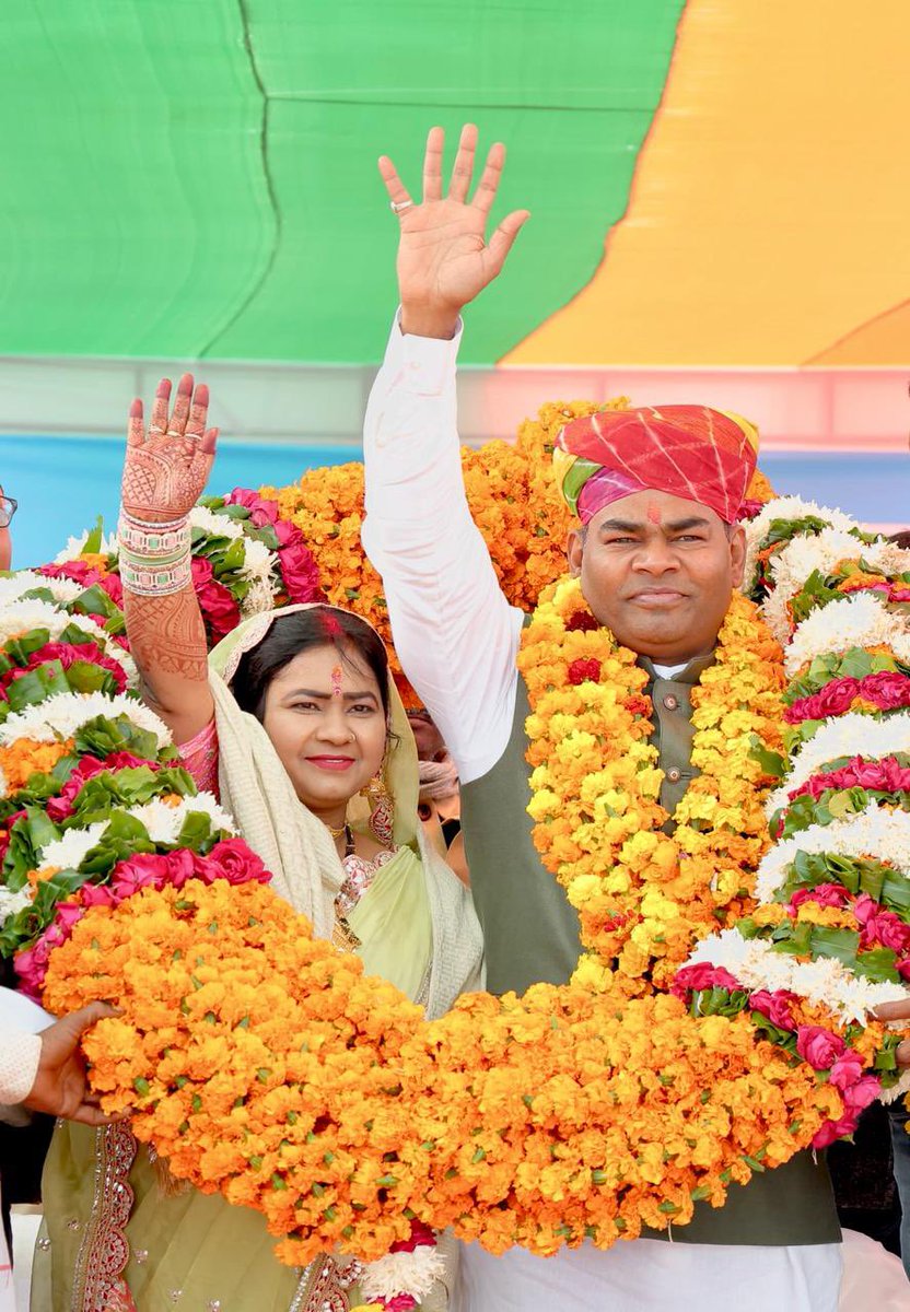 MLA ShobhaRani Kushwaha (@shobharanibl) on Twitter photo рдореЗрд░реЗ рдкрддрд┐ рд╢реНрд░реА рдмреА рдПрд▓ рдХреБрд╢рд╡рд╛рд╣рд╛ рдЬреА рдкреВрд░реНрд╡ рд╡рд┐рдзрд╛рдпрдХ рдзреМрд▓рдкреБрд░ рдХреЛ рдЬрдиреНрдорджрд┐рди рдХреА рд╣рд╛рд░реНрджрд┐рдХ рд╢реБрднрдХрд╛рдордирд╛рдПрдВ | #happybirthday #MLA #Dholpur
<a href="/ShobhaRaniBL/">MLA ShobhaRani Kushwaha</a> <a href="/upendraKushwah_/">Upendra kushwaha</a> рдореЗрд░реЗ рдкрддрд┐ рд╢реНрд░реА рдмреА рдПрд▓ рдХреБрд╢рд╡рд╛рд╣рд╛ рдЬреА рдкреВрд░реНрд╡ рд╡рд┐рдзрд╛рдпрдХ рдзреМрд▓рдкреБрд░ рдХреЛ рдЬрдиреНрдорджрд┐рди рдХреА рд╣рд╛рд░реНрджрд┐рдХ рд╢реБрднрдХрд╛рдордирд╛рдПрдВ | #happybirthday #MLA #Dholpur
<a href="/ShobhaRaniBL/">MLA ShobhaRani Kushwaha</a> <a href="/upendraKushwah_/">Upendra kushwaha</a>