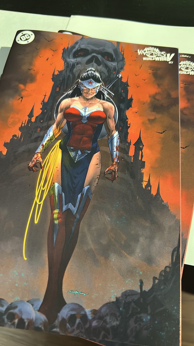 FungKinChew's tweet image. Here’s my very first official cover illustration for DC – Wonder Woman 《DC vs Vampires: World War V》.
This means a lot to me as both an artist and a long-time fan of the character.
The original art has already been sold — thank you so much to the collector for your support!…