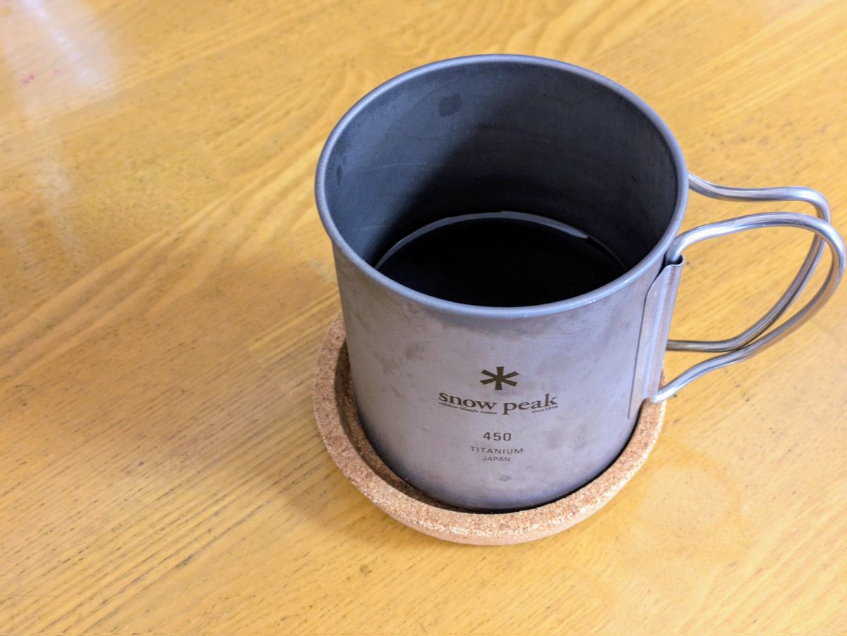 今朝のコーヒー☕

さくらブレンド🌸

jp.mercari.com/item/m37981992…

コーヒーらしいビター感の味わいです。
コクは重すぎず、スッキリしています。

スイーツやケーキと相性が良いですよ🥰