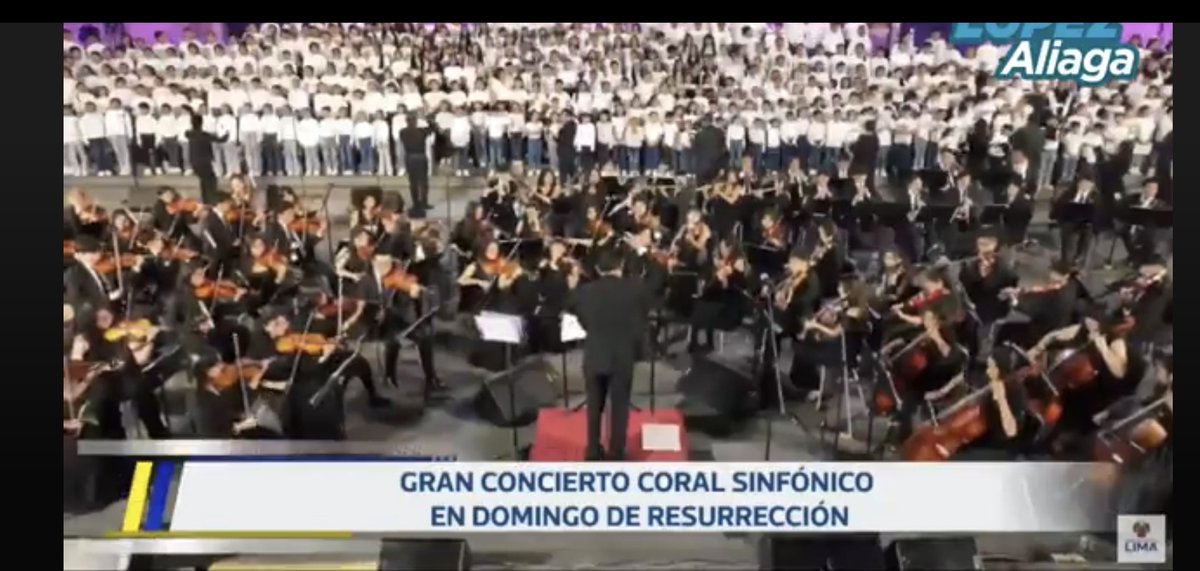 FEyALiancismo's tweet photo. EXTRAORDINARIO CONCIERTO el que Organizó @rlopezaliaga1 alcalde de @MuniLima en el atrio de la Catedral de Lima.

HOY LA CUUDAD, ESTA A LA ALTURA DE LAS MEJORES CAPITALES DEL MUNDO EN ORGANIZACIÓN DE ESTOS MEGA EVENTOS CULTURALES.

Gracias #Porky, extraordinario cierre de la MEMORABLE Semana Santa que Organizarse en el Damero de Pizarro.

#RafaelLopezAliaga PRÓXIMO Presidente del #Perú 2026