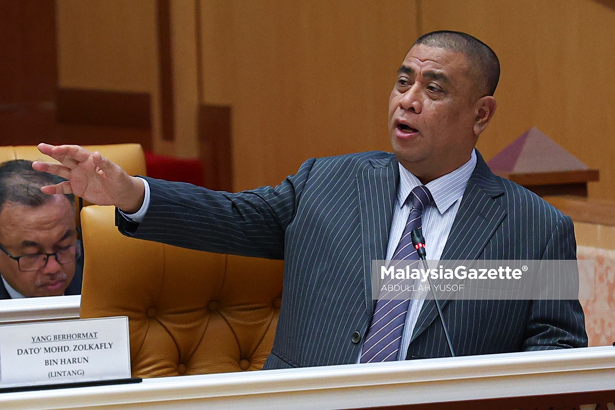 MalaysiaGazette's tweet photo. Menteri Besar Perak, Datuk Seri Saarani Mohamad menjawab soalan lisan pada Mesyuarat Pertama, Tahun Ketiga Dewan Negeri Ke-15 Perak Darul Ridzuan di Bangunan Perak Darul Ridzuan, Ipoh.
Foto : Abdullah Yusof
#MalaysiaGazette #MGPerak #dunperak https://t.co/ZtAdV5Aizc