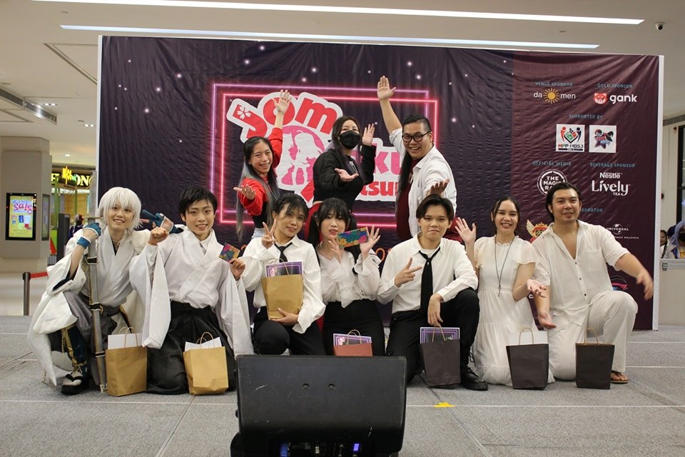 KpopMarketAsia's tweet photo. 2024 Jom Otaku Matsuri crowd on stage!

Mark your calendar 
#KPOPMARKET at Jom Otaku Matsuri 2025
10 &amp; 11 May 2025 
10am - 6pm KL Gateway Mall (LRT University)

Telegram (https://t.co/XQJzex54qV)
TikTok (https://t.co/48sSjHhvAk)

#KPOPMARKETMY #Malaysia https://t.co/LyBalShQCK