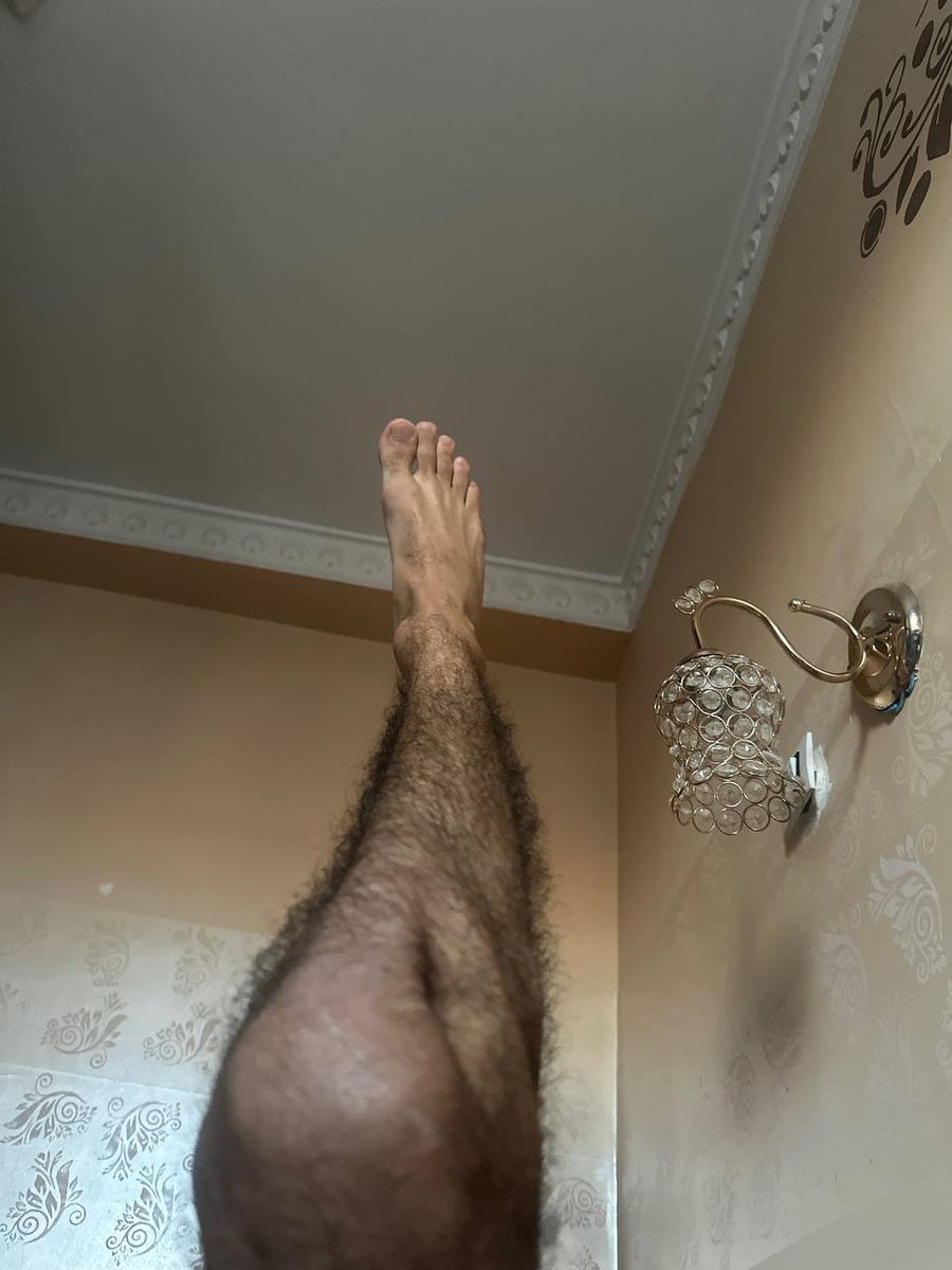 MasterAkram_'s tweet photo. You will never resist me 🫵
Kneel to Akram 🧎, Your supreme Master 🤴🏻🔥
#findom #feet #feetworshi̇p #cashmaster #cashfag #mnwo https://t.co/yV6WB9aW1c