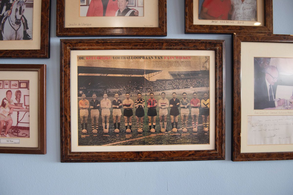 Faas Wilkes is een van de sierlijkste spelers die Valencia ooit heeft gehad. Het verhaal gaat dat de hoofdtribune van Mestalla is afbetaald met het geld van de extra recette die Valencia ophaalde, omdat mensen puur en alleen een kaartje kochten om de Nederlander te zien spelen.