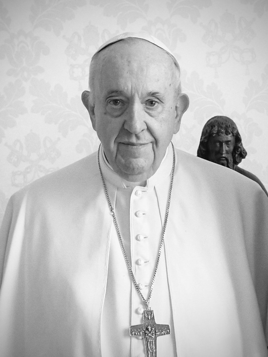 SEntierroDosHer's tweet photo. ⚫Con profundo pesar comunicamos el fallecimiento de su Santidad el Papa Francisco. Descanse en Paz.
“La resurrección de Jesús no es solo una esperanza para mañana, sino una fuerza para hoy.” Papa Francisco https://t.co/cf50BulHaR