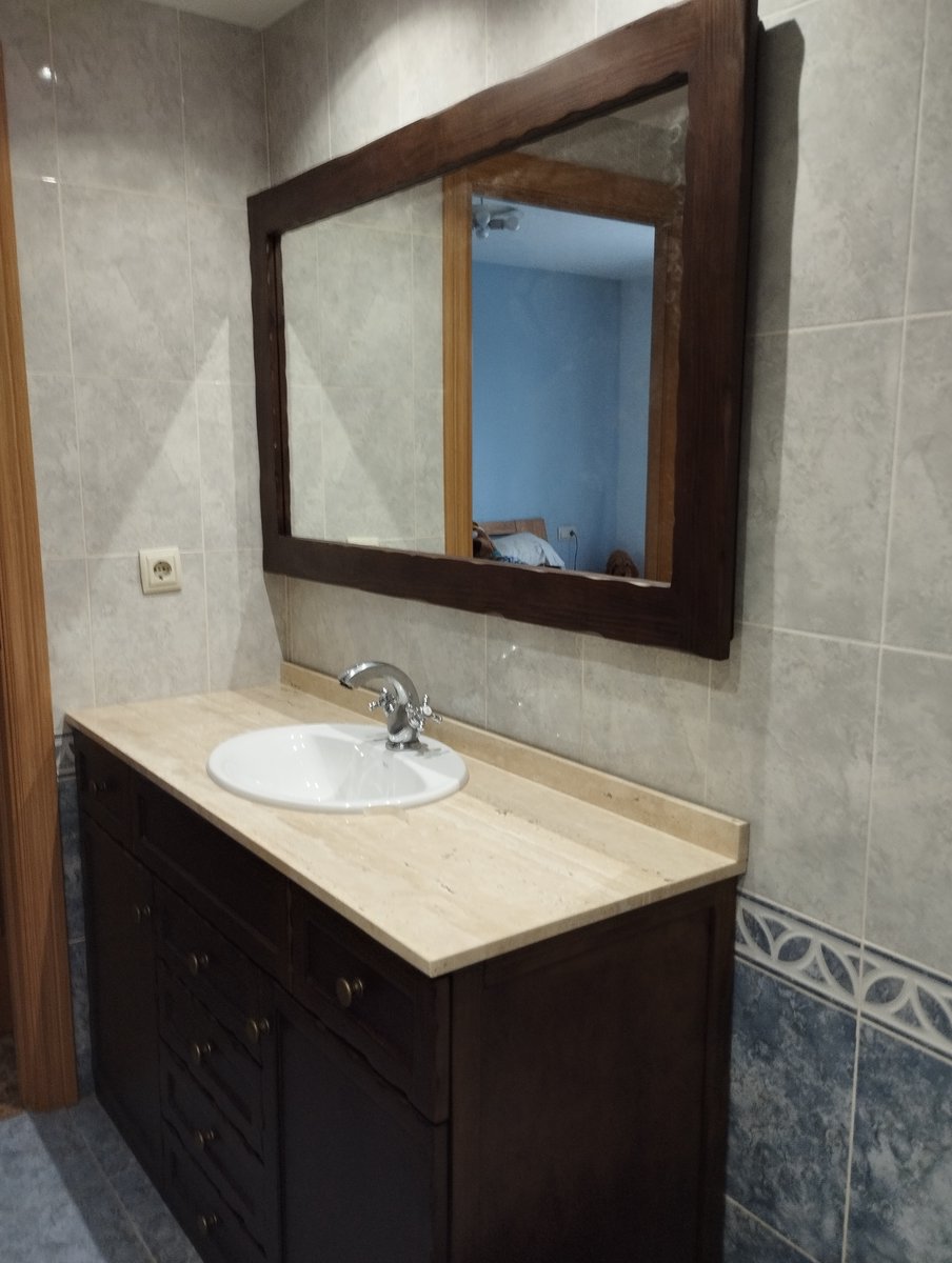 carpinteriatb's tweet photo. 🔨 Nuevo trabajo en Carpintería Tablado: mueble de baño hecho a medida 🪵
Pino alistonado + contrachapado de abedul 100%
👉 Lacado color nogal
¡Artesanía y funcionalidad en un solo diseño!
📸 Proceso completo en https://t.co/o9rjZB61QL
#Carpintería  #MuebleDeBaño #MuebleAMedida https://t.co/Gy87snAF02