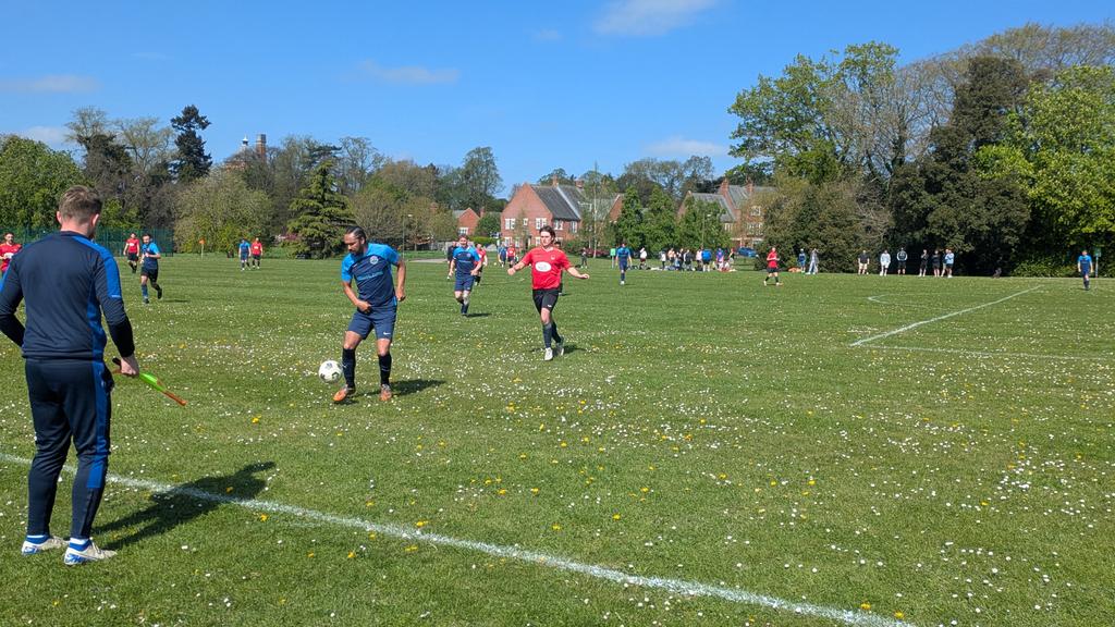 Christofer Walker (@mottysmic) on Twitter photo Groundhopping #846 Napsbury Park, London Colney. Phoenix Reserves vs Hopfields FC <a href="/Herts1961sfl/">Hertfordshire 1961 Sunday Football League</a> Charity Cup Group Stage. <a href="/SundayChants/">Sunday League Footy</a> <a href="/67_balti/">More Chicken Balti</a> <a href="/gogroundhop/">groundhop</a> <a href="/FutbologyApp/">Futbology</a> <a href="/StadiumHoppers/">Stadium Hoppers</a> <a href="/LiveGRfootball/">Grassroots Football Live</a> <a href="/Teamgrassroots_/">Grassroots</a> <a href="/HoppersGuide/">Hoppers Guide ๎จ</a> <a href="/SportsClubMaps/">Sports Club Maps</a> Groundhopping #846 Napsbury Park, London Colney. Phoenix Reserves vs Hopfields FC <a href="/Herts1961sfl/">Hertfordshire 1961 Sunday Football League</a> Charity Cup Group Stage. <a href="/SundayChants/">Sunday League Footy</a> <a href="/67_balti/">More Chicken Balti</a> <a href="/gogroundhop/">groundhop</a> <a href="/FutbologyApp/">Futbology</a> <a href="/StadiumHoppers/">Stadium Hoppers</a> <a href="/LiveGRfootball/">Grassroots Football Live</a> <a href="/Teamgrassroots_/">Grassroots</a> <a href="/HoppersGuide/">Hoppers Guide ๎จ</a> <a href="/SportsClubMaps/">Sports Club Maps</a>
