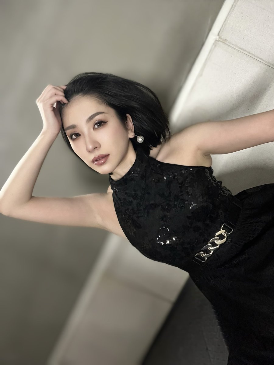 【聖ひばり速報‼️】
🔹2025年5月1日（木）
デジタル写真集2冊同時発売決定✩︎⡱

それに先駆けて、
🔶2025年4月29日（火・㊗️）15時〜
《オンラインサイン会・開催決定✨》

ひゃあああ〜っ

ぜひぜひ、記念すべき日を皆様とお迎えしたいです\(◡̈)/♥︎

詳細を待て…‼️←
（お待ちくださいませ🙇‍♀️💕）