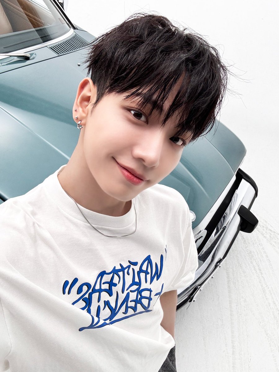 WEGO_press's tweet photo. WEGO 2025 SUMMER feat. BOYNEXTDOOR
Selfie📸
#JAEHYUN #TAESAN
一部店舗にてBOYNEXTDOORオリジナルアイテム販売中★
WEGO Magazine BOYNEXTDOOR特別版も配布📚
▼BOYNEXTDOOR特設ページ▼
https://t.co/jCAbYvYDKR
@BOYNEXTDOOR_JP
#BOYNEXTDOOR #BND #WEGO #2025SUMMER #ORIGINALITEM https://t.co/30p2LrqAz4