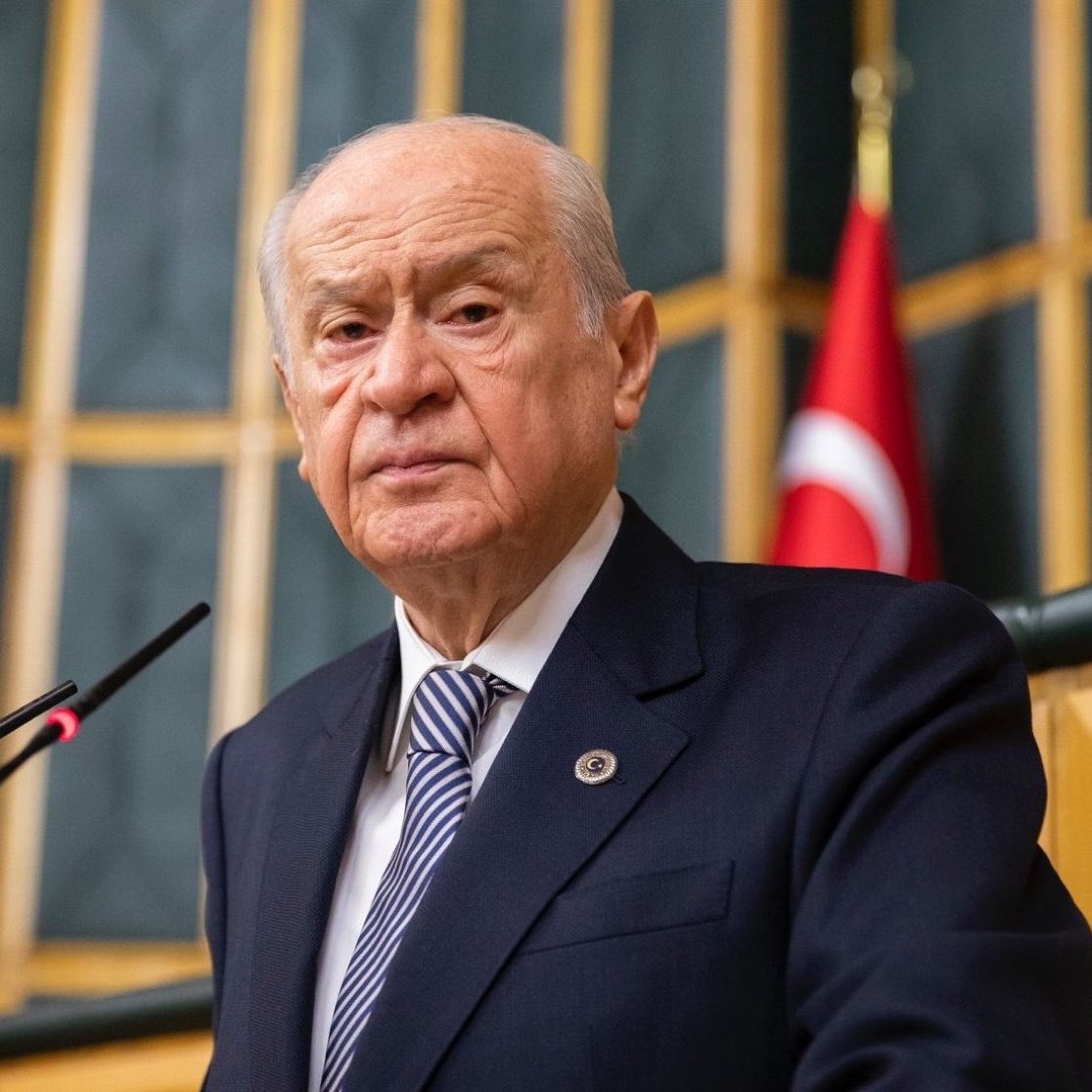 🗣️Mümtazer Türköne: 

“Bahçeli ve Öcalan yeni bir ulus devlet inşa ediyor, çözüm süreci budur.”