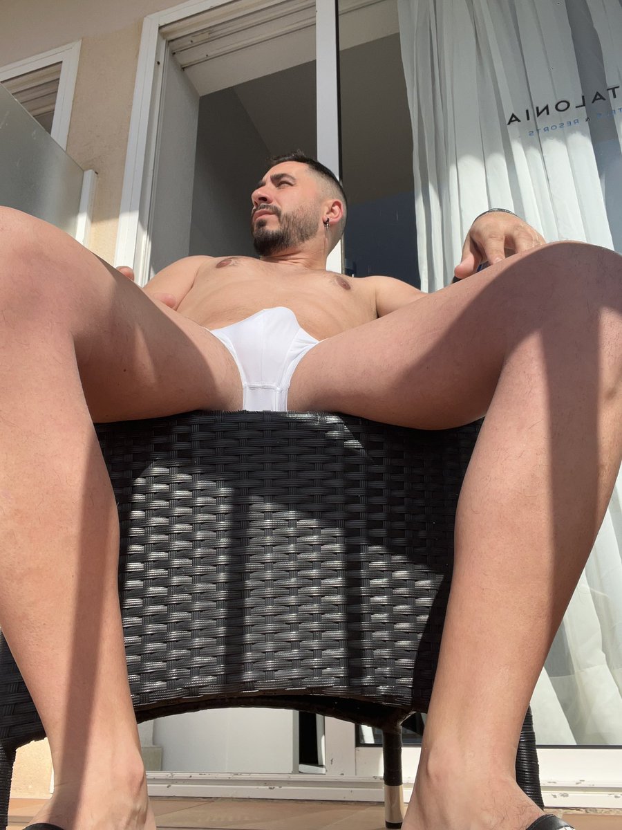 Solito rico!!🌞🌞
#mallorca #SemanaSanta2025 #boy #only #misvacaciones #gay