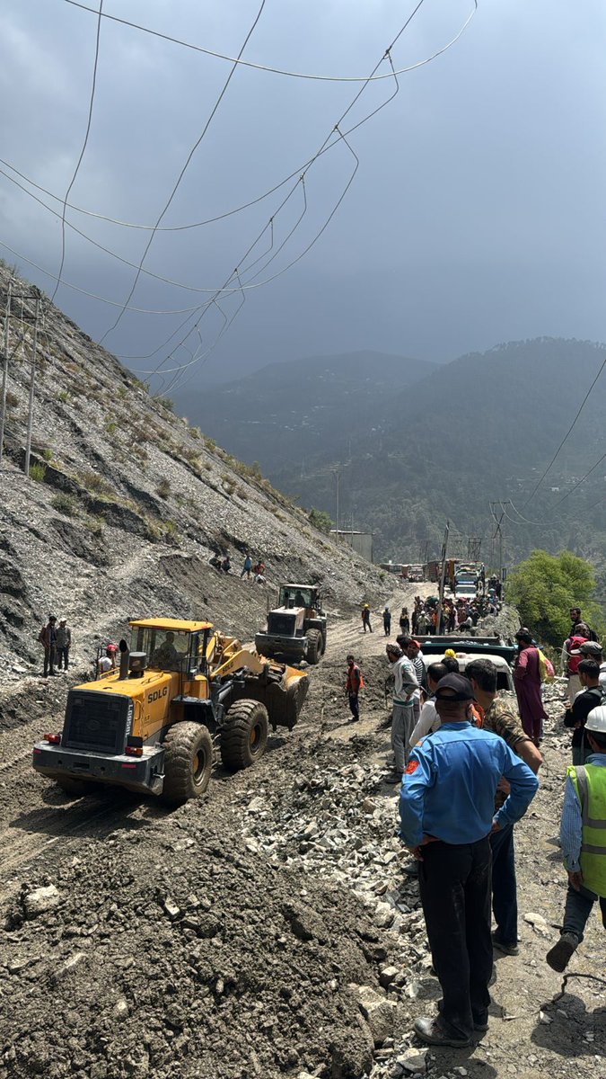 KashmirLife's tweet photo. After the Deluge: Restoration Works Underway in Ramban 
Following the tragic #cloudburst that claimed three lives in #Ramban, restoration efforts are now in full swing. These images by #HimalayanQRT #Ramsoo capture the ground restoration situation. https://t.co/4yjT0x0Z2O