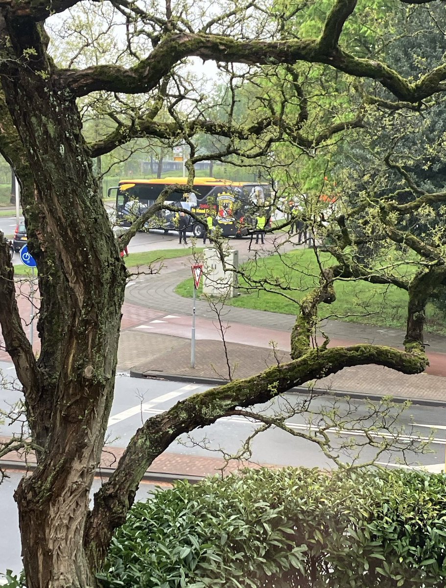 Daar gaan we!! 🔴🟡 Naar #DeKuip #GAE #Kowet #bekerfinale