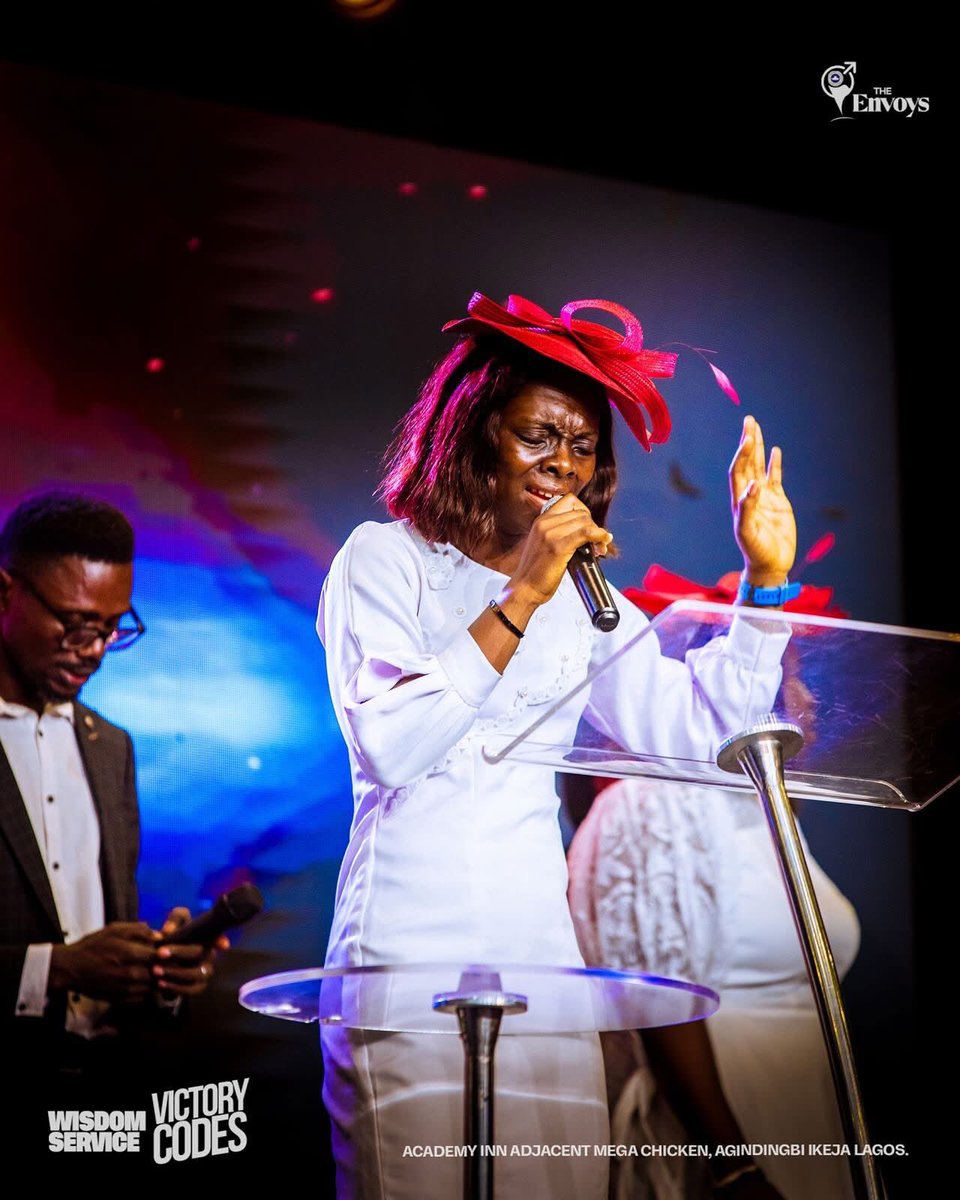 rccgtheenvoys's tweet photo. We poured our encomium to the one who loves us and shed his blood for us at Calvary tree.
🎵I call you, Jesus
Jesus(2x)
That’s who you are
🎵We lift you high
Yahweh(2x)
Living Waters~ Worship
#RCCGTheEnvoys
#VictoryCode
#WisdomService
#PDaniel https://t.co/S4YhZSueed