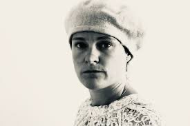 Kom naar de indrukwekkende #voorstelling van #margjewittermans over de Nederlandse #verzetsvrouw #Truus_Wijsmuller op vrijdag 2 mei om 20.30 uur in ⁦<a href="/TheaterTrefpunt/">Theater Het Trefpunt</a>⁩ #Warmond. Kaarten ad €18,00 verkrijgbaar via theaterhettrefpunt.nl en bij ⁦<a href="/VVVWARMOND/">VVVWARMOND</a>⁩.