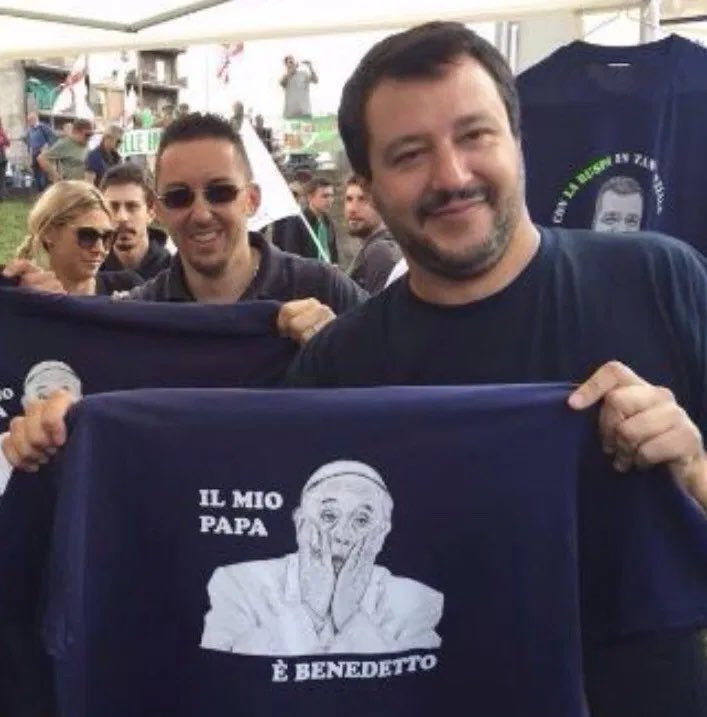 Vediamo se ha il coraggio di presentarsi al suo funerale. 
Conoscendolo non ho dubbi.