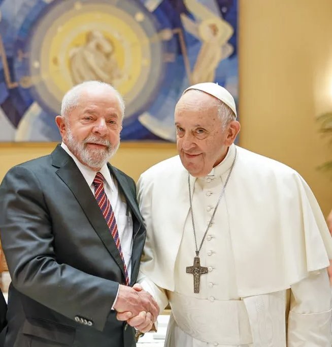 Descanse en paz Mario Bergoglio.
El Papa Francisco ha sido una figura global capaz de situar un contrapunto moral en una época donde la inmundicia moral se ha hecho categoría política. 
Estoy seguro que hoy es un día triste para much@s cristianos de base.