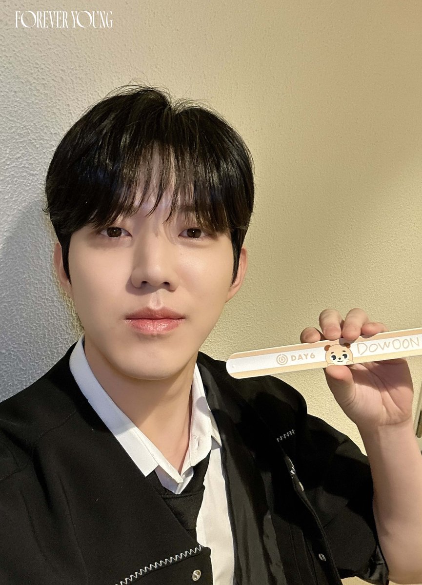 𝐃𝐀𝐘𝟔
𝐅𝐎𝐑𝐄𝐕𝐄𝐑 𝐘𝐎𝐔𝐍𝐆 𝐈𝐍 𝐉𝐀𝐏𝐀𝐍
                 ＼ 𝐃 - 𝟒 ／

待望の日本追加公演まであと4日！
My Dayのみなさん
暖かい春にまた会えますね🌸

もう少し待っていてください😍

=

기다려온 추가 공연이 앞으로 4일 !
My Day 여러분
따뜻한 봄날에 다시 만나게 되어 기뻐요🌸