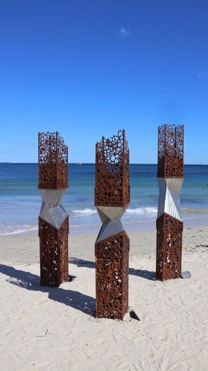 freopics_'s tweet photo. Sculptures at Bathers 2025
#infreo #fremantle #MondayVibes https://t.co/i5hNlOgW6s