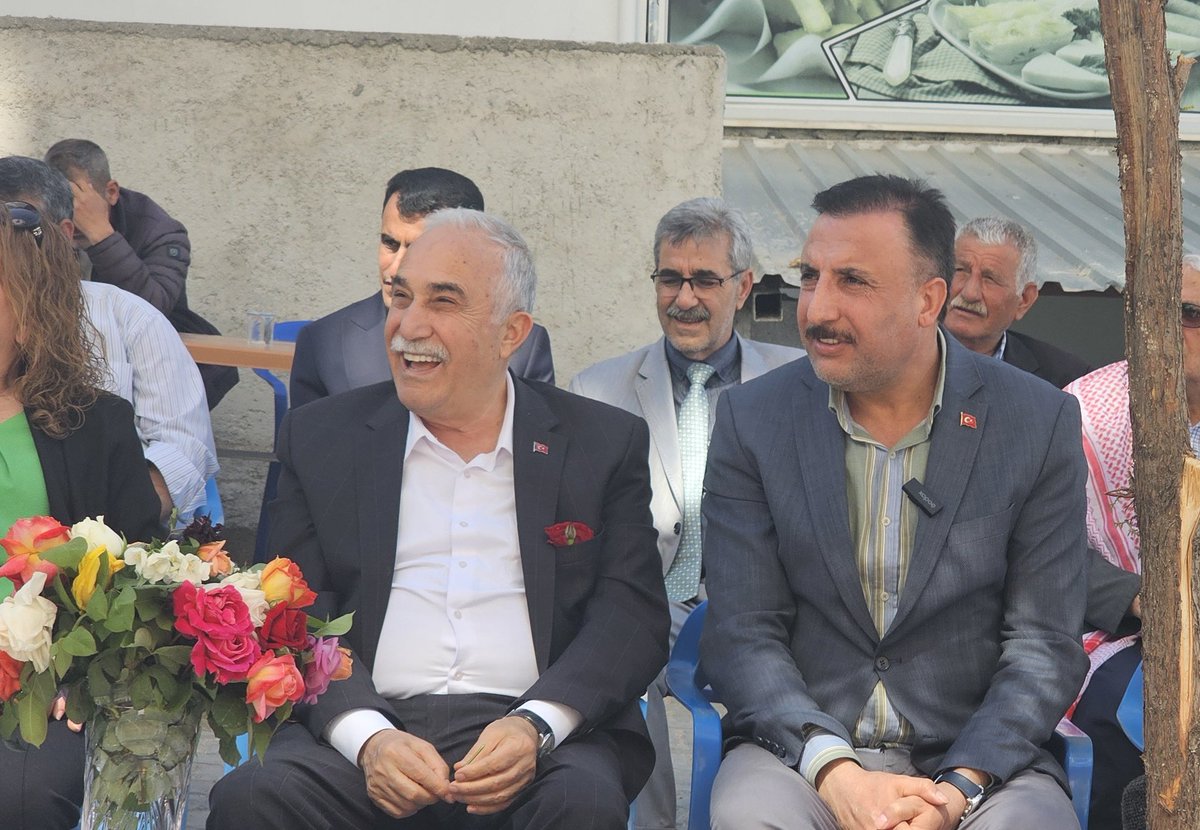 Gülünce Yedi Renk Açar Yüzün'de
Yürüyüşü Eda Sesinde Ahenk.

Sana Sözümüz Var #ŞANLIURFA

<a href="/aefakibaba/">Dr. Ahmet Eşref FAKIBABA</a> <a href="/AliErogllu/">Ali £roğlu</a> <a href="/iyiparti/">İYİ Parti</a> <a href="/iyiphaber/">İYİ Haber</a> <a href="/iyikulisresmi/">İYİ Kulis</a> <a href="/MDervisogluTR/">Müsavat Dervişoğlu</a> <a href="/iyiparti_urfa/">İYİ PARTİ Ş.URFA İL BAŞKANLIĞI,</a> <a href="/HasanToktasTR/">Hasan Toktaş</a>