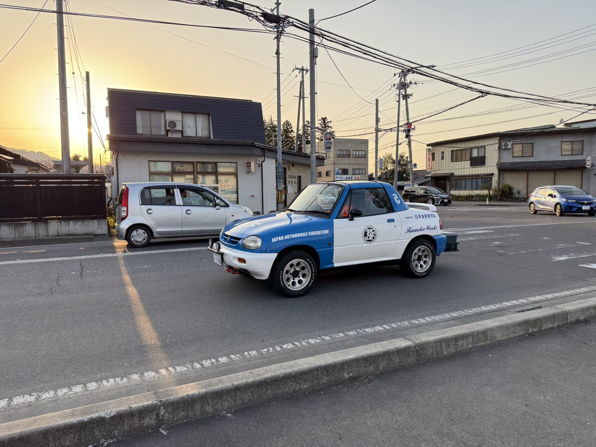 JAFでこんな珍車採用してんのびっくりして1億度見くらいした