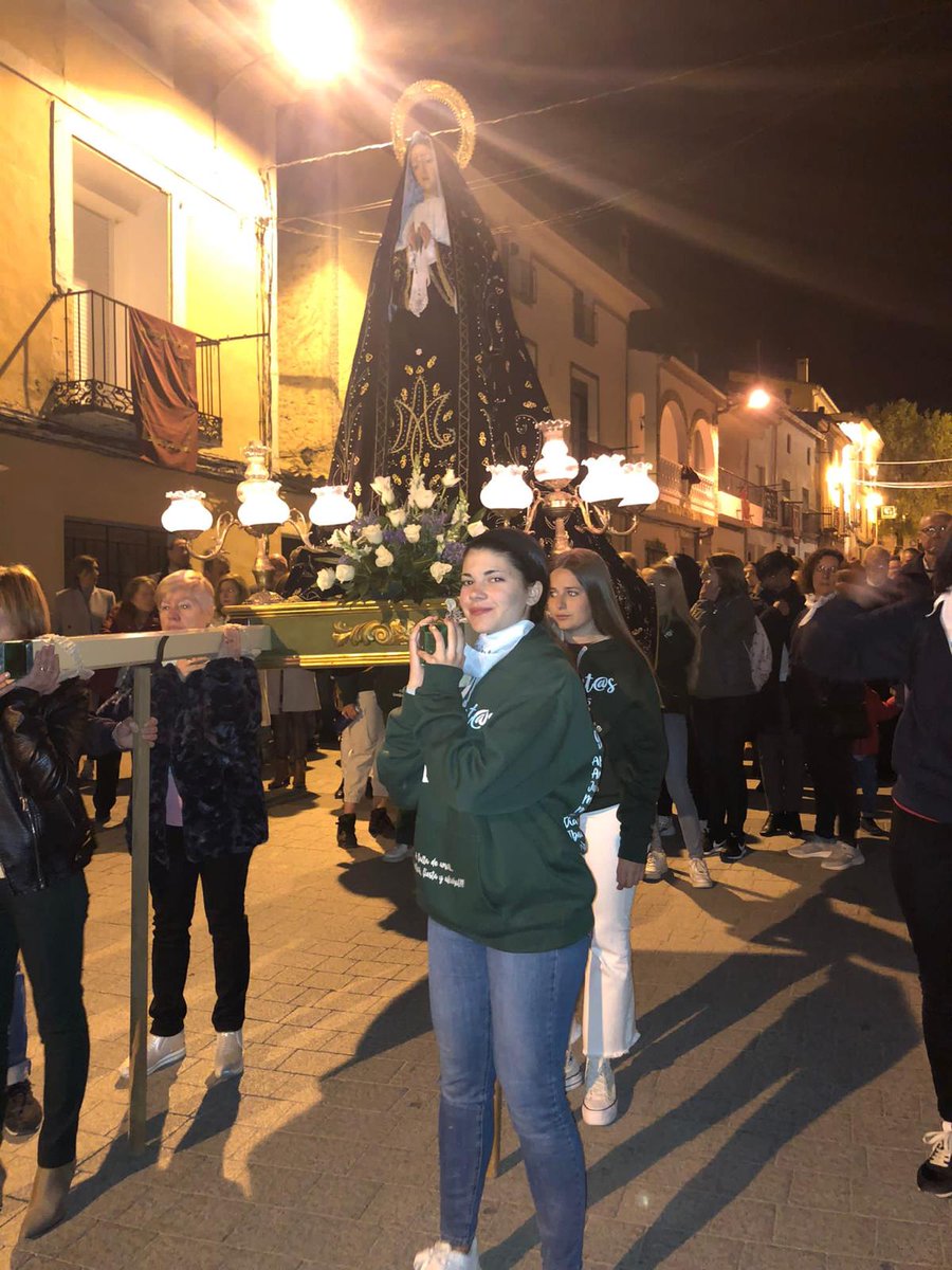CDyV_simulation's tweet photo. Semana Santa. 🌿🧡
👉 CD&amp;V recuerda con solemnidad la pasión, muerte y resurrección de Jesucristo.

Hoy, Lunes de Pascua, recordamos esta ceremonia que nos une con nuestros valores tradicionales.

#familianaranja #dondetodoscuentan #sistempol2urjc https://t.co/U3F2GRdrdz