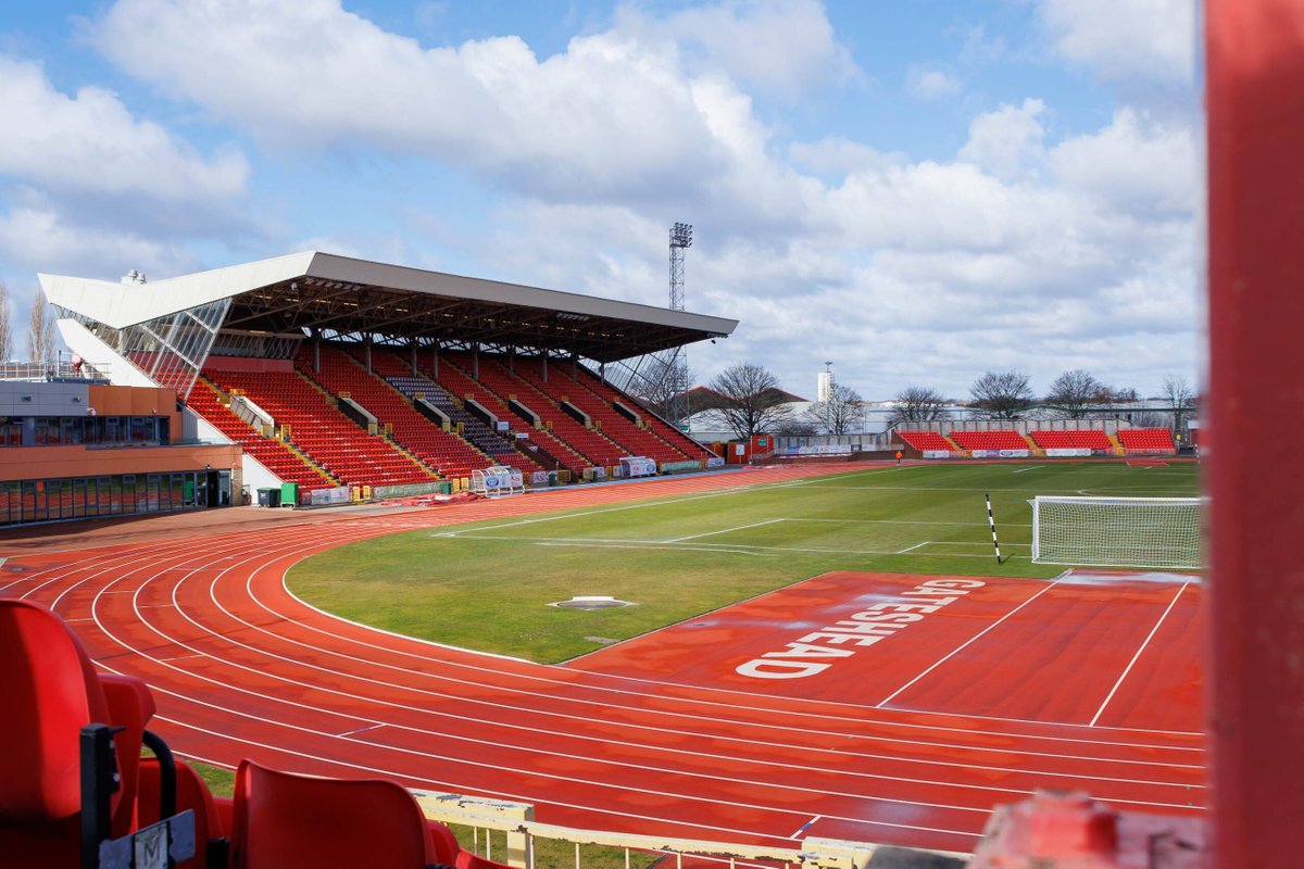 Gateshead will achieve a National League play-off spot for a second season in a row if Gateshead win against Hartlepool and Southend, Tamworth and Altrincham all lose. 

Southend face Ebbsfleet, Tamworth face Forest Green and Altrincham face Halifax.