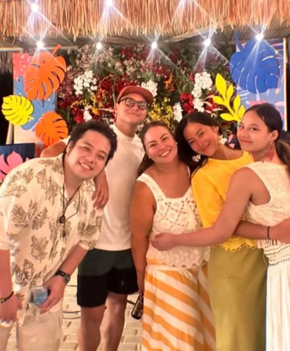 Sy2526Sy's tweet photo. Imperfectly beautiful familyπ§‘π»
FORD Famπ
SUPREME KILIG
#DJFever https://t.co/YyM9K74k62