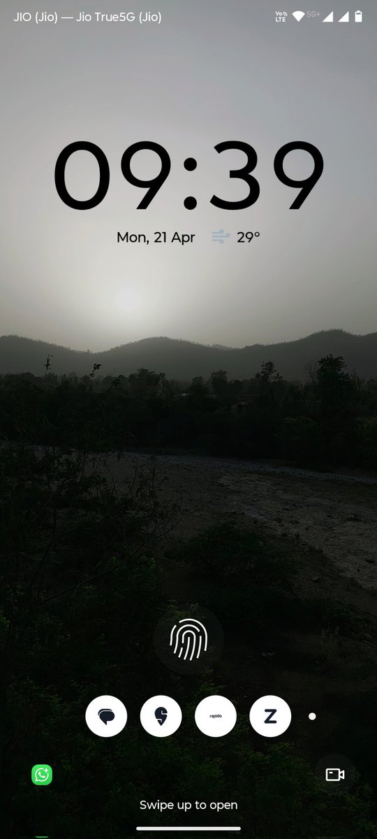patel_grv's tweet photo. What are your thoughts about this lockscreen?
Do you know it is customisable on #HelloUI by @motorolaindia ?
Reply with your Lockscreen/Home screen setup.
Wallpaper ๐ธ Clicked by @patel_grv on #MotorolaEdge50Ultra. https://t.co/ANXyg8ET7Y