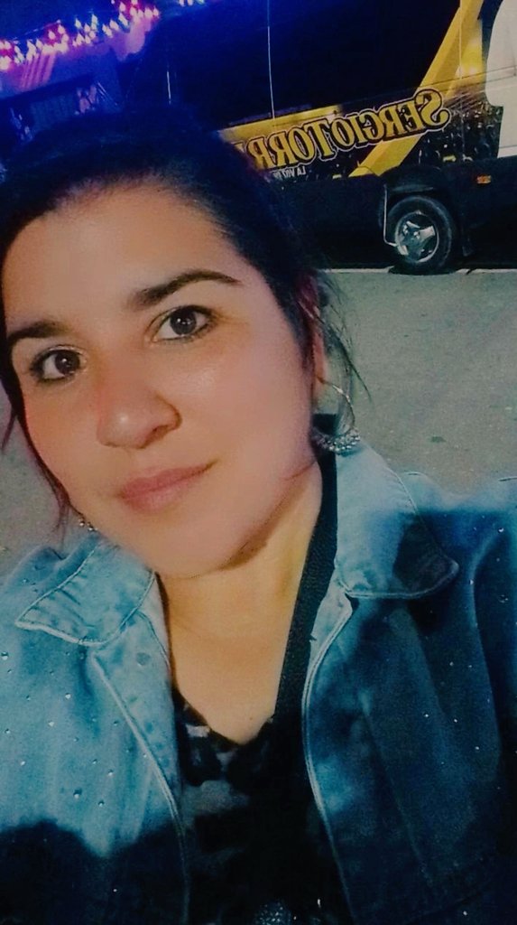 Mí mujer quiere una verga madura, que la llene por completo