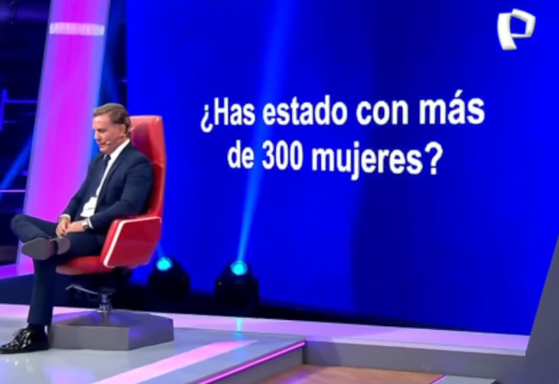 Uncafecommie's tweet image. si renato rossini fuera una mujer de la farándula la estarían crucificando