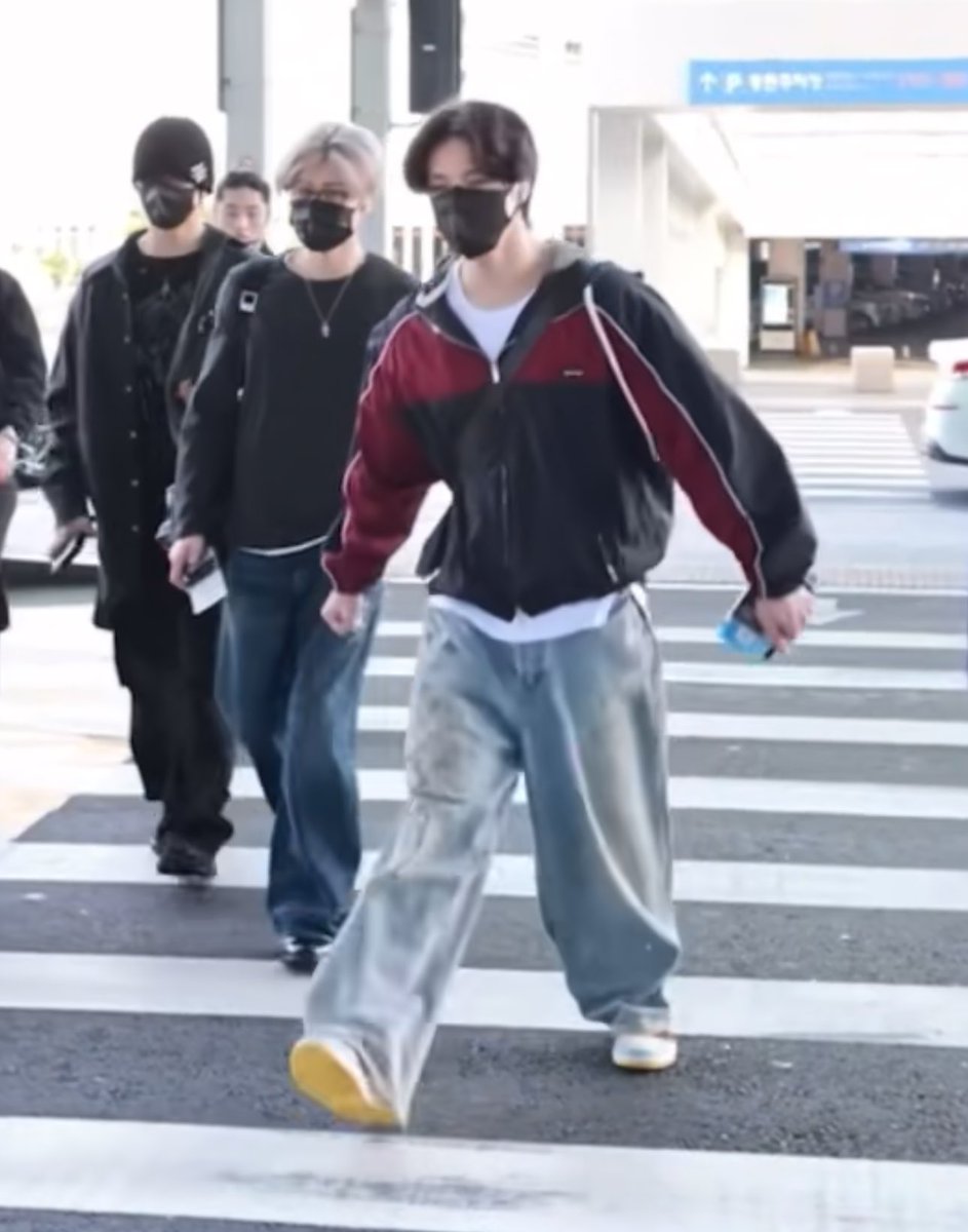 아 응원하는 에프원 팀 성적이 좋아가지고 아침 8시부터 즐거운아이가 된거엿음?ㅜㅜ와어떡하냐진짜웃겨미쳐
