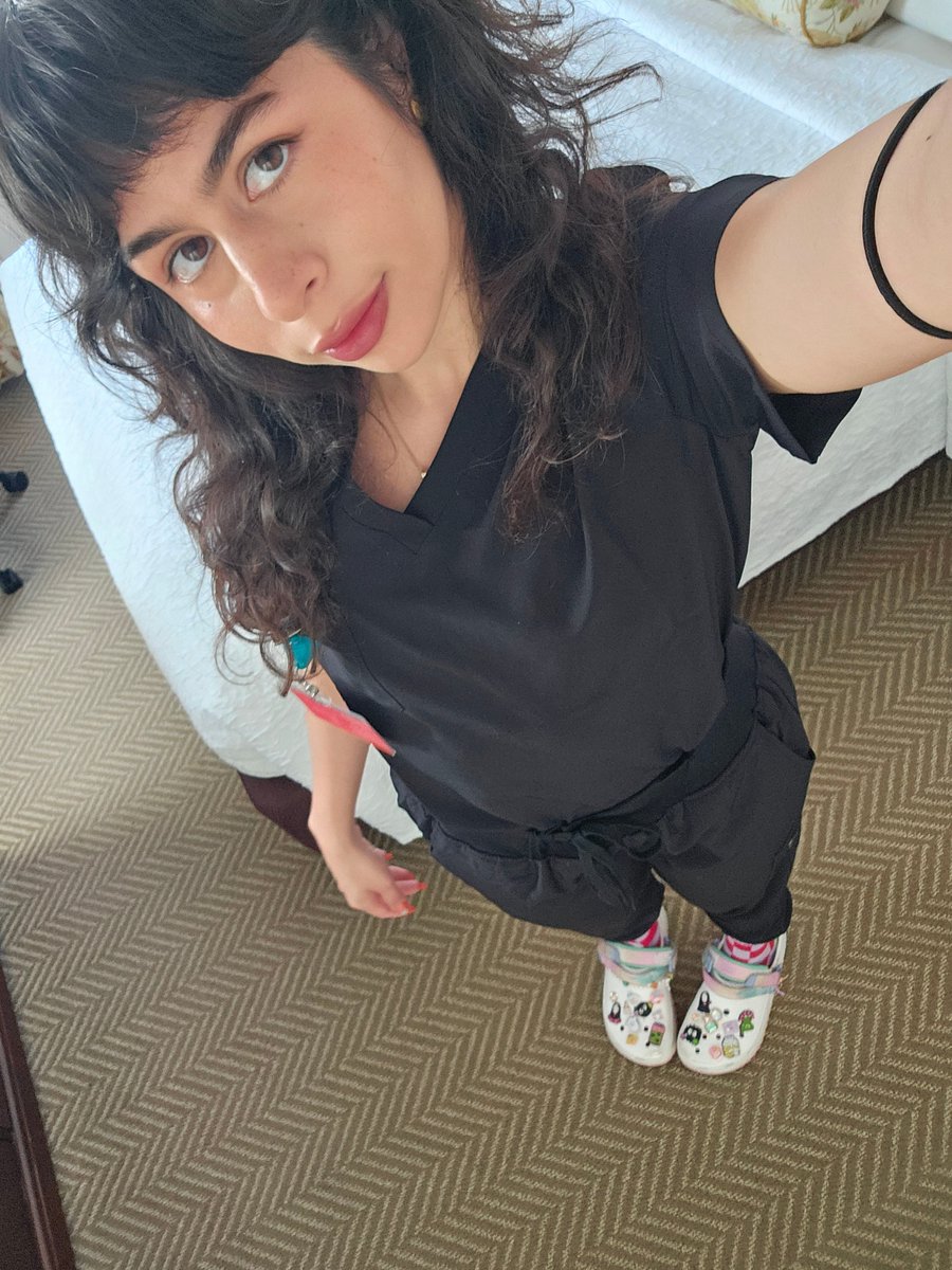 Your favorite pervert medical professional reporting for duty 🫡🌼