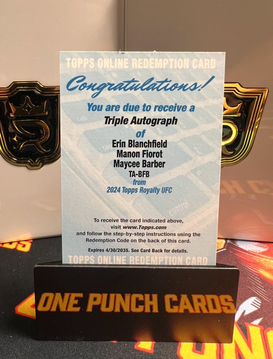 onepunchcards's tweet image. 🔥 BOOM! Just ripped a TRIPLE AUTO from 2024 Topps UFC Royalty! 🥊 One Punch Cards bringing the HEAT! #UFC #Topps #TripleAuto #OnePunchCards #TheHobby #WhatDoYouCollect #TradingCards