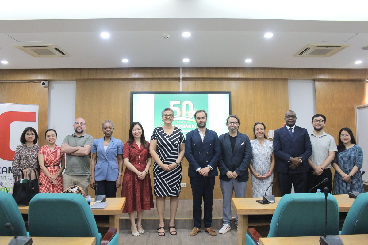 Happy to have joined last wweek the celebration of the 50th Anniversary of the Diplomatic Relations Between Portugal and Viet Nam, organized by the University of Hanoi