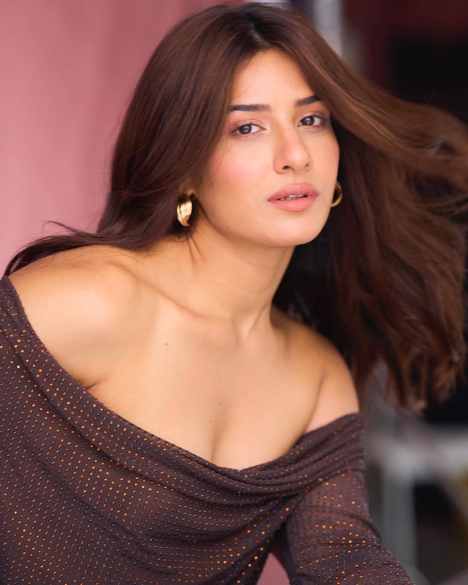 FunPlanet365's tweet image. #CelebsCombo #StarContent
Neha Shetty 
Neha Sharma
Neha Malik
Neha Khan