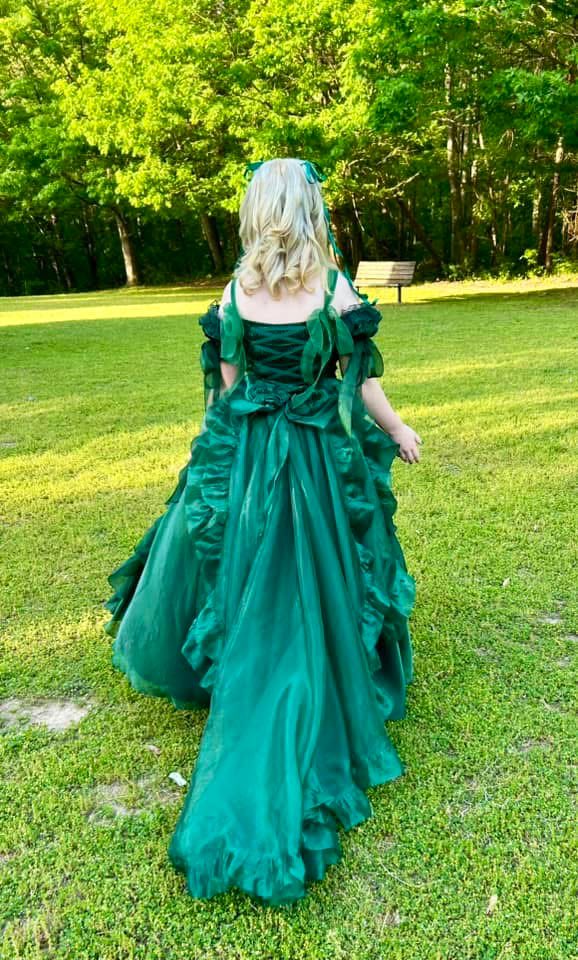 mswhiteTeachATL's tweet photo. Prom & 18th birthday! πππ₯Ή#graduationcomingsoon #seniormom https://t.co/jaKKzBOKLI