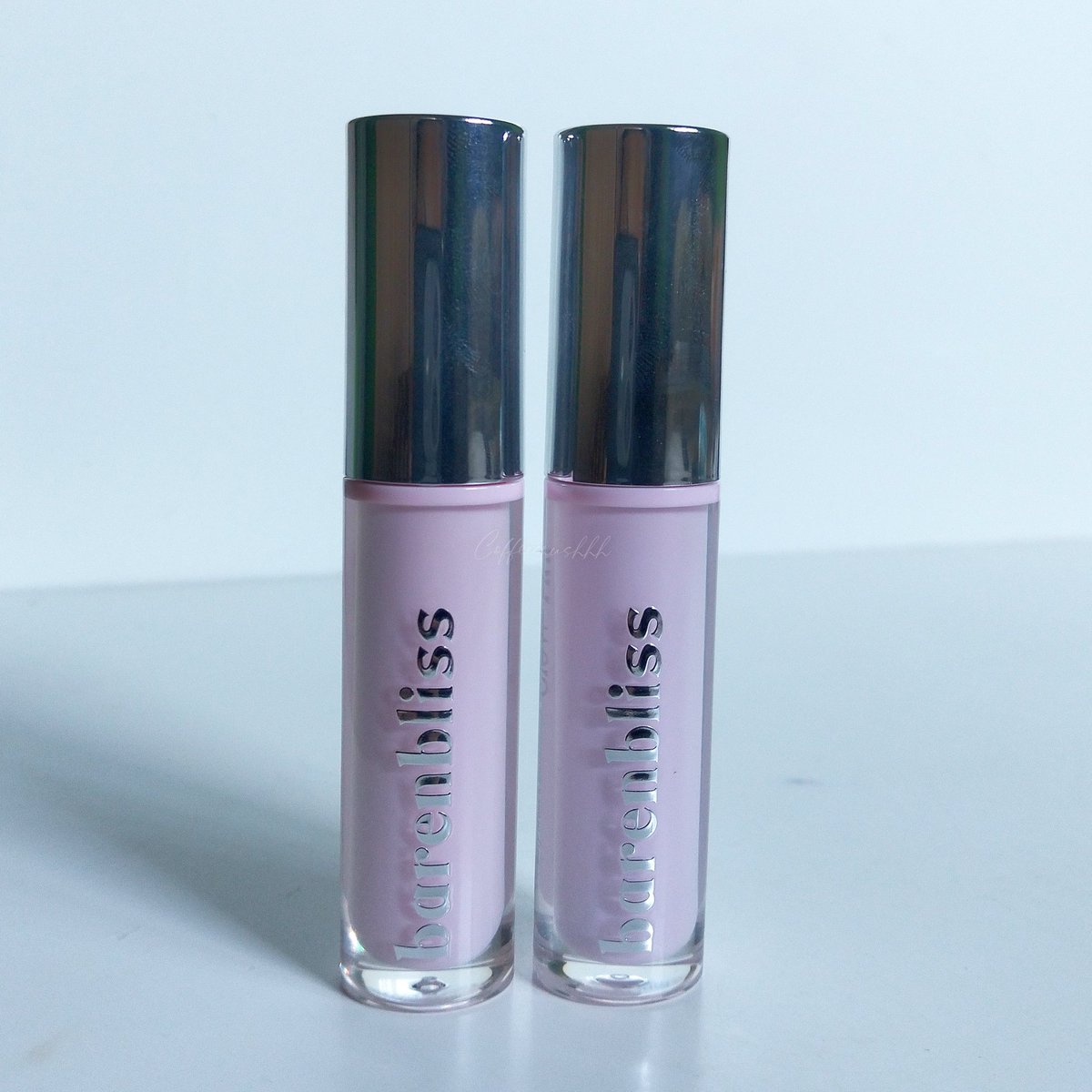 MUST HAVE THIS PRODUCT!🤌🏻

Minimal punya 1 shade glow tintnya barenbliss yang cakep ini, bikin seger muka juga jadinya 💋✨