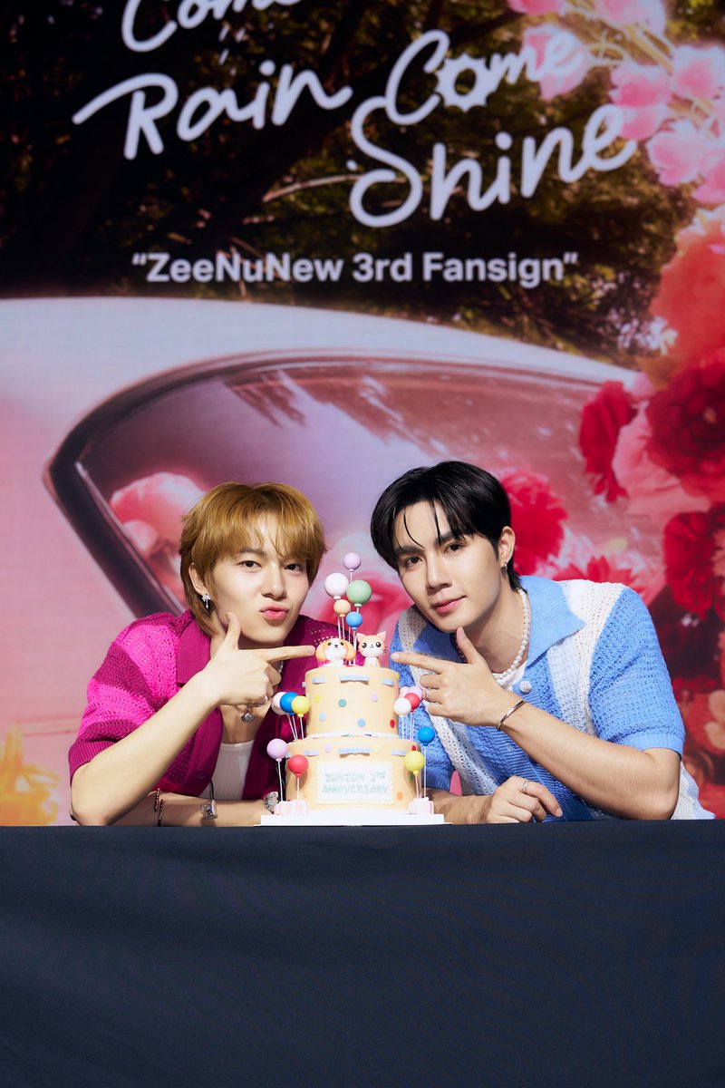 LLLuxun's tweet photo. ZONZON  HBD！🥰🥳🥳🥳
#3rdFansignWithZeeNuNew 
#ZeeNuNew #Zonzon #Fan https://t.co/SUz5VkSdHP