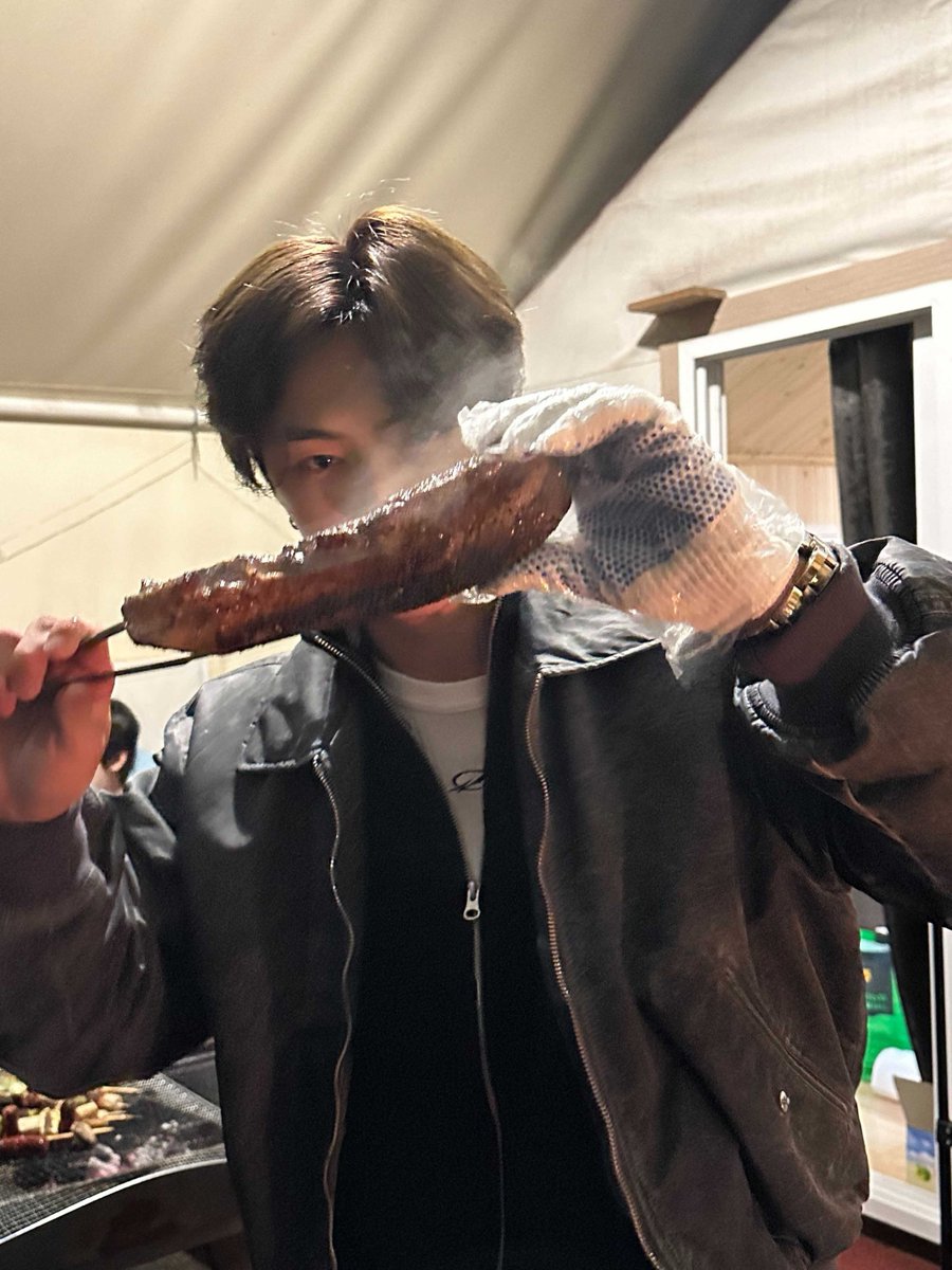 enhypenweverse's tweet photo. [ #제이크’s Post ] 250421

#JAKE: HBD bro ❤️‍🔥

@ENHYPEN_members @ENHYPEN #ENHYPEN #엔하이픈 https://t.co/owdALgSIjK