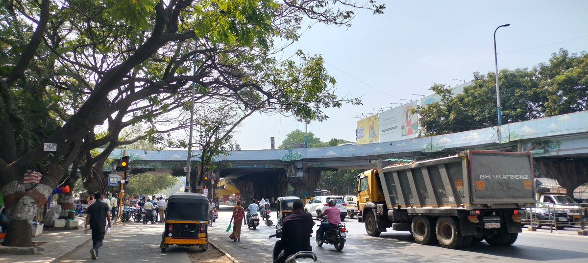 anaghamore027's tweet photo. @PMCPune  @PuneCityPolice @PuneTrafficDept @CPPuneCity
@PuneCityTraffic  
What kind of ridiculous decision is this to switch off the signal near Magarpatta? This area has hospitals, offices, schools—constant rush!

People are STUCK for hours. Emergency patients are suffering. https://t.co/9dmcRhYooG